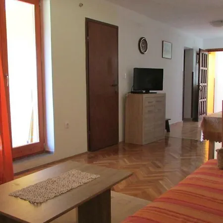 Petunia Apartament Fažana