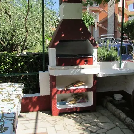 Petunia Apartament Fažana